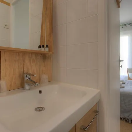 - Le Grand 3* רונס-לה-באן