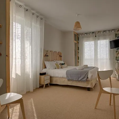 - Le Grand Hotel Ronce-les-Bains