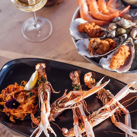 - Le Grand 3* רונס-לה-באן