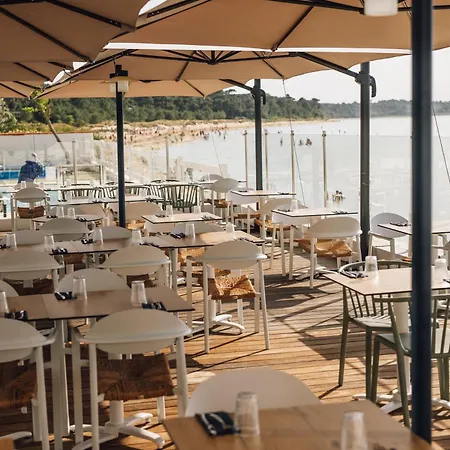 - Le Grand רונס-לה-באן