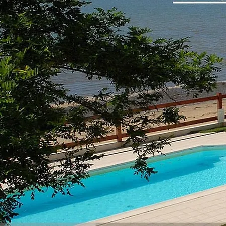 - Le Grand 3* Ronce-les-Bains