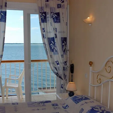 - Le Grand 3* Ronce-les-Bains