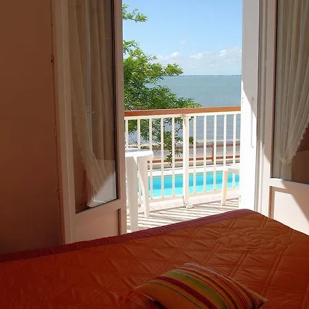 - Le Grand Hotel Ronce-les-Bains