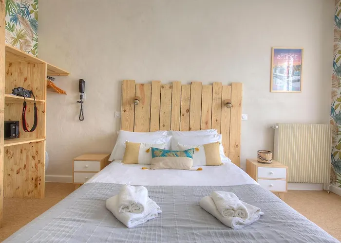 - Le Grand Hotel Ronce-les-Bains