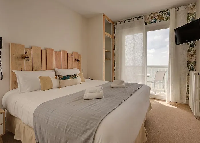 - Le Grand Hotel Ronce-les-Bains