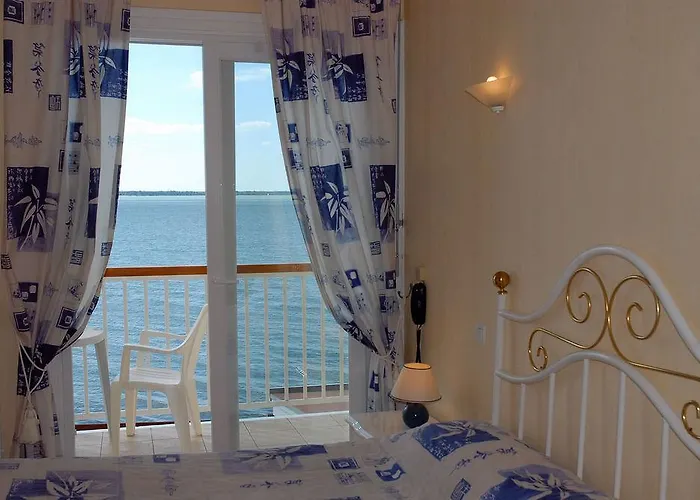 - Le Grand 3* Ronce-les-Bains