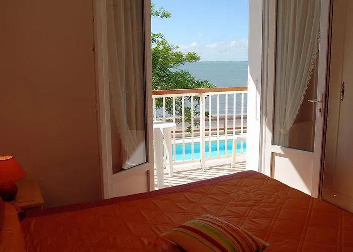 - Le Grand Hotel Ronce-les-Bains